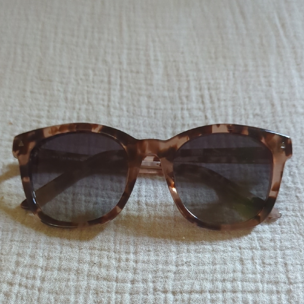 Diff Eyewear Tortoise Shell Sun Glasses - image 1